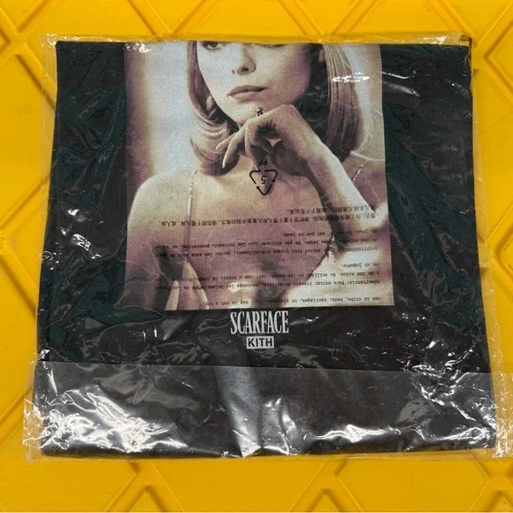 Scarface Elvira Portrait Kith Tee Black Tony - | Hancock for